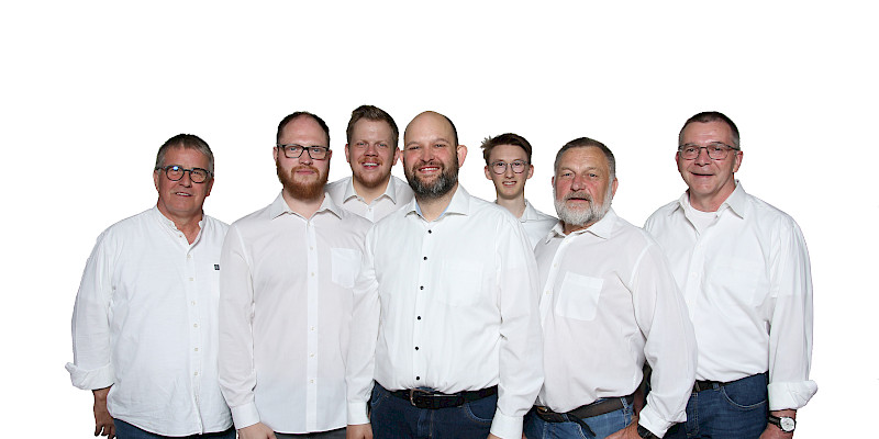 Zum Team gehören v.l.n.r. Josef Hunhold, Philipp Risse, Phil Siggemann, Michael Altemark, Leon Haase, Viktor Altemark, Manfred Millan sowie Marcel Risse, Jonathan Hunold und Lars Effertz, die leider nicht auf dem Bild sind.