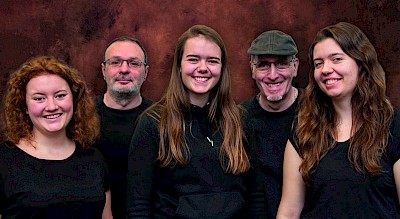 Nele Wonnemann, Sven Kühne, Katharina Domke, Detlef Steinberg und Johanna Domke. Es fehlt Beate Kulak.