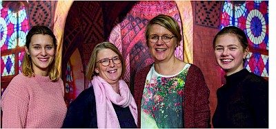 Sarah Kalka, Birgit Schendel, Anja Kaiser und Giulia Savic, es fehlt Anna Kleinemas